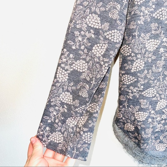 LC Lauren Conrad Gray & Pink Floral Print Lace Trim Tie Back Top Medium Women’s - Picture 4 of 13